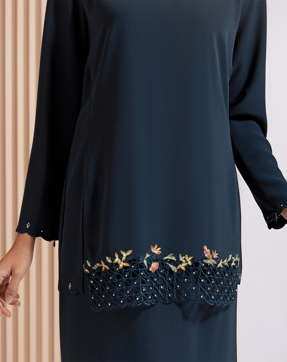 KALEELA BAJU KURUNG